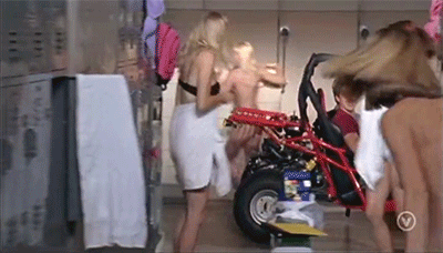 girlsinshowers:  gifs of Bo and Duke ride their buggy though the girls locker room