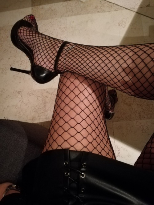 sibilla7480: Dettagli….quasi pronta per uscire…..che dite?✌