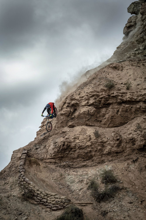 chirosangaku:  » 2014 Red Bull Rampage Qualifying - Sick Lines – mountain bike reviews, news, videos