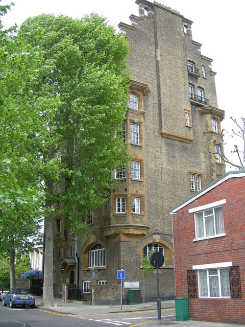 Lansdowne House 80, Lansdowne Road, Notting Hill, London Designed by architect William Flockhart in 