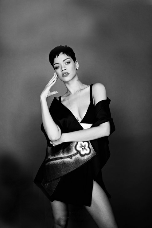 smokingsomethingwithrihanna:  New ELLE UK Outtake 