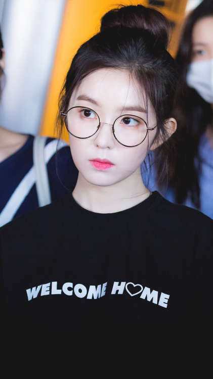 unepetiteperle: RED VELVET IRENE IN SPECS LOCKSCREENs. [ Please reblog and / or like if you use