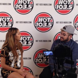 villegas-news:  hot_1035: Behind the scenes with miss @jasminevillegas!