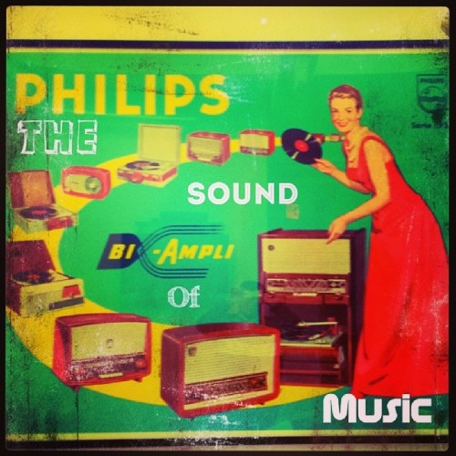 #music #Philips #VintageNYC (at Electracraft Music Works)