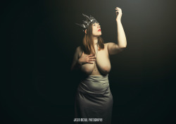 jasonspicturesandwords:  Guess who has a Editor Pick on Zivity? This guy!! It’s with @rrazebustybabe and its a amazing. It’s called “Sovereign” and I would really appreciate it if you guys could show it some love!! Check it out –&gt; http://owl.li/Y9moG