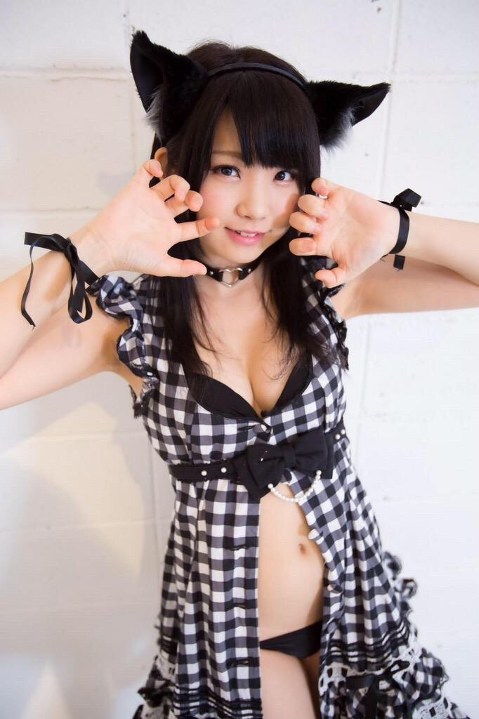 Japanese And Taiwanese Girls