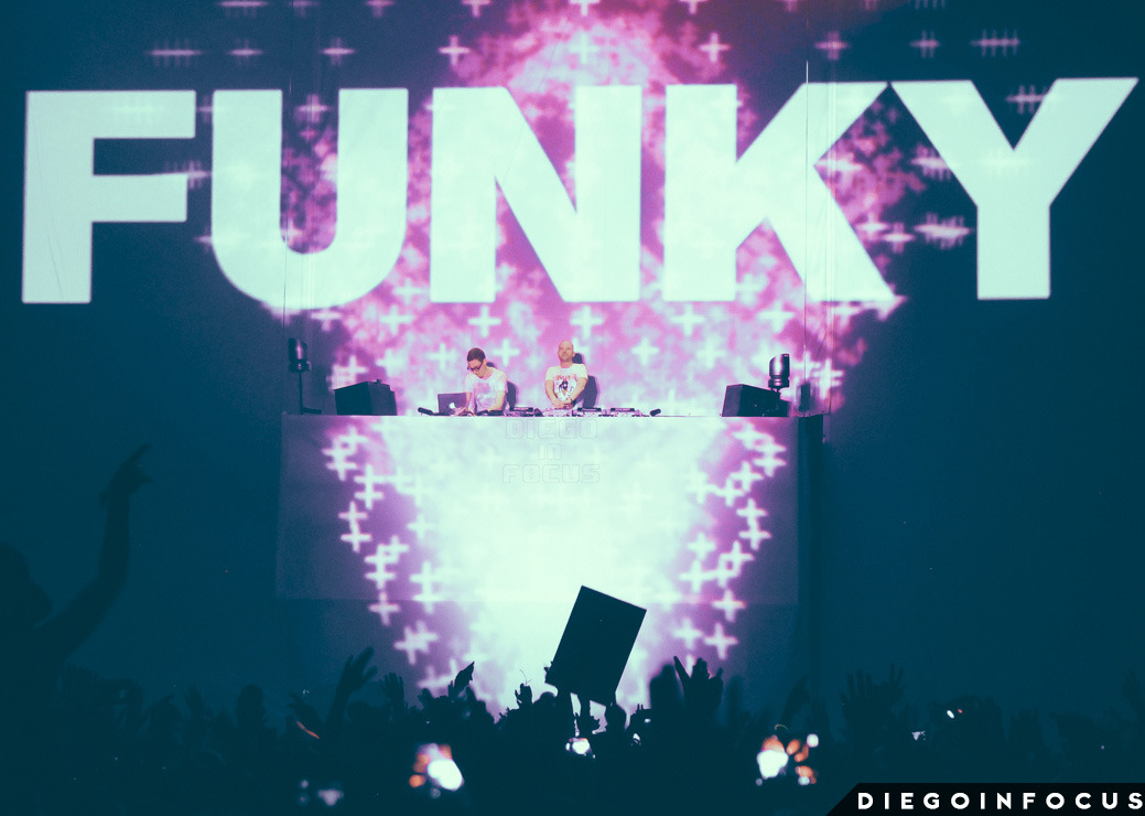 diegoinfocus:  Like The Funky Beats! 