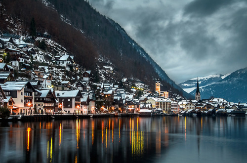 ethereo:The extremely picturesque town of Hallstatt in upper Austria. It is listed by UNESCO as a Wo