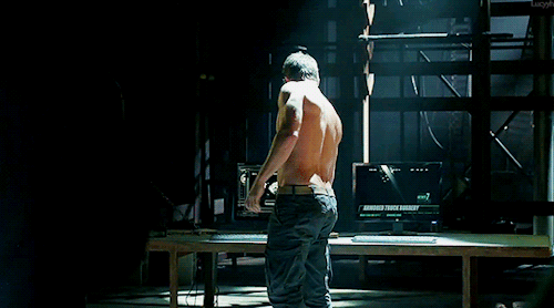 Oliver Training In Arrow 1x11 Trust But Verify.