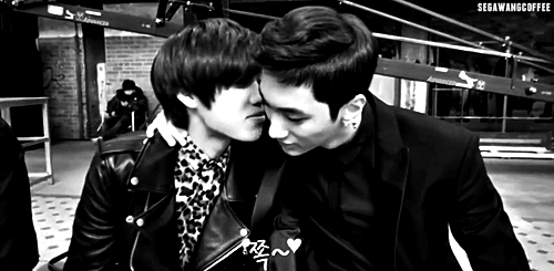 tinyyjisung:  Siyhoung x Yijeong 