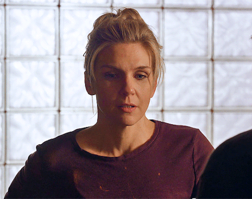 gaywexler:  Rhea Seehorn as Kim Wexler in Better Call Saul Season 2