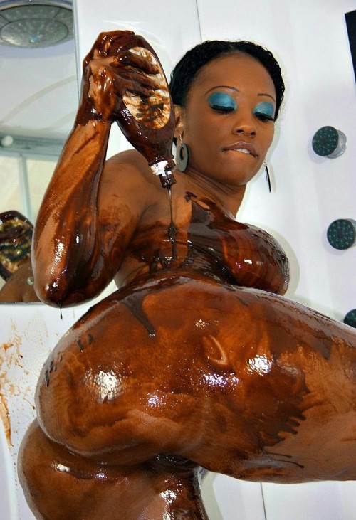 fatjuicyass:  hot chocolate  Chocolate covered Ass, My Favorite!