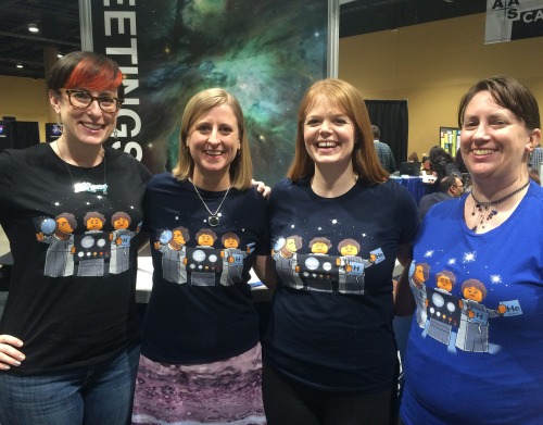 startorialist:There were a lot of awesome science t-shirts at AAS 227 (and we’ll post more soon!),