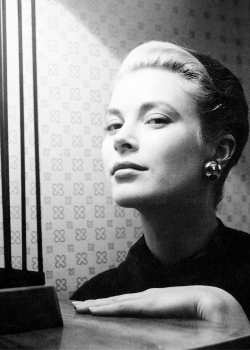 msmildred:  Grace Kelly photographed by Cecil