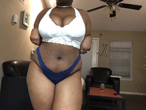 frenchtailored:  miss having someone to send intimates too.