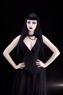 gothicandamazing:  Model, MUAH: Obsidian