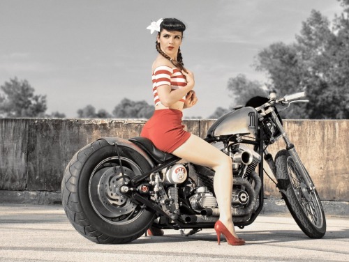 biker-babes:  pin-up-beauties:  .  .