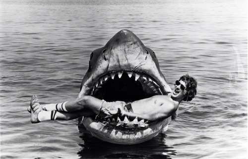 Sex Steven Spielberg smiling and relaxing in pictures