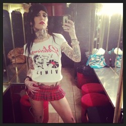 malicemcmunn:  Thanx @deliciousvinyl peeps for the #tshirt hookup you rule makes me wanna #bustamove #lapeeps #gangstas and #strippas 