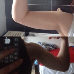 misslaracr0ft:happy with my arm progress so far tbh