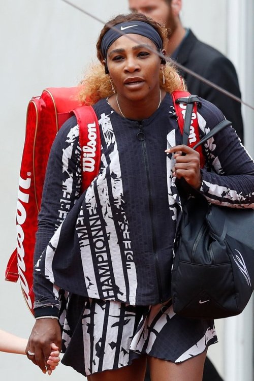 androphilia:Last year, the French Open banned a catsuit Serena Williams wore to help with post-birth