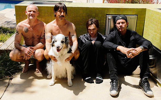 The Red Hot Chili Peppers share their video for ‘Dark Necessities’ directed by Olivia Wilde“Wilde made her directorial debut earlier this year when she helmed the music video for “No Love Like Yours” by Edward Sharpe & the Magnetic Zeroes.
”