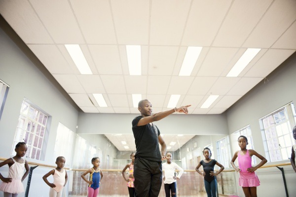 blackpeopledoshittoo:  iluvsouthernafrica:  South Africa: Young ladies train in Ballet