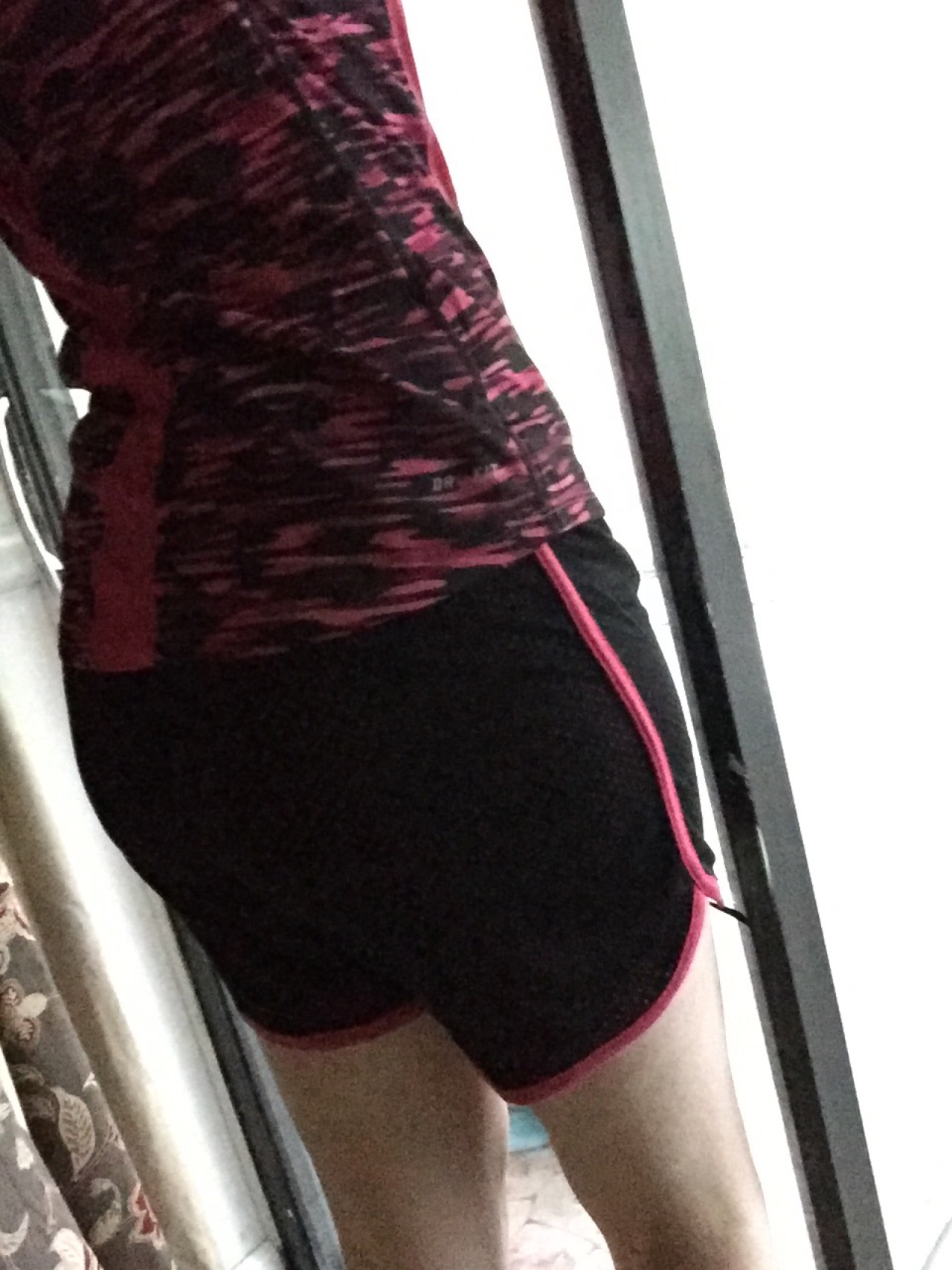sisterkingsbury:  Good morning! About to go for a 5-6 mile run. I find it so freeing