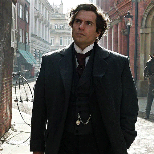 HENRY CAVILLas Sherlock Holmes In Enola Holmes 2 (2022)