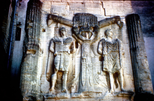 ancientrome:Arch of Carpentras.