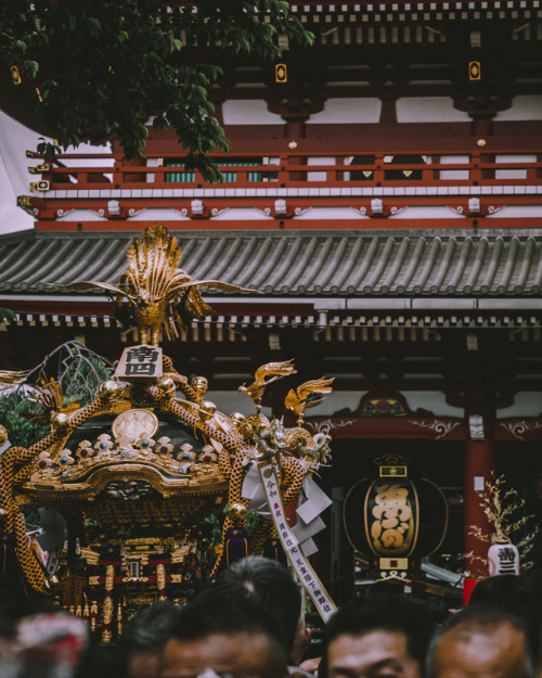  Matsuri mood ⛩Sanja Matsuri is one of the most popular festivals in Tokyo and held on the third wee