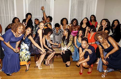 caliphorniaqueen:be-blackstar:  onlyblackgirl:celebritiesofcolor:  Guests enjoy posing