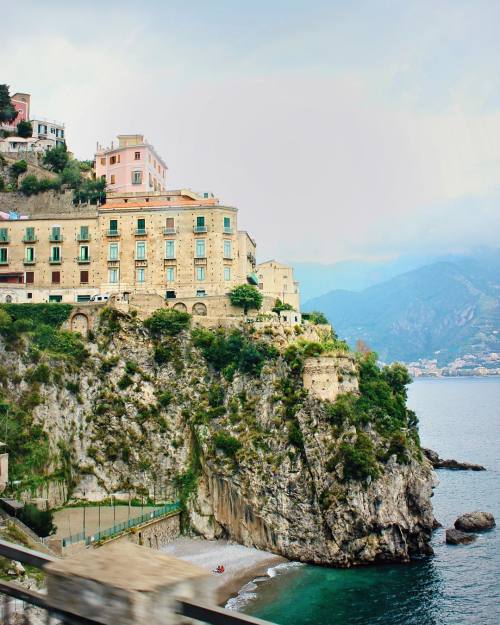 dametraveler:  Down by the sea #nastasiainitaly 🌩 #loveletterto Amalfi (at Amalfi Coast)