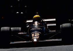 f1pictures:  Ayrton Senna  Lotus - Renault 1985