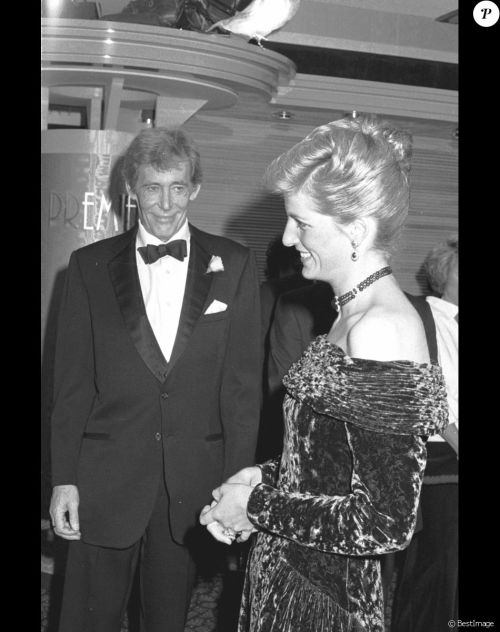 Peter O'Toole et la princesse Diana lors de la premiere de “Last Emperor” à Londres le 2