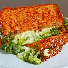 everybody-loves-to-eat:  requested photoset: foods with pesto