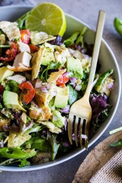 intensefoodcravings:  Guacamole Greens Salad