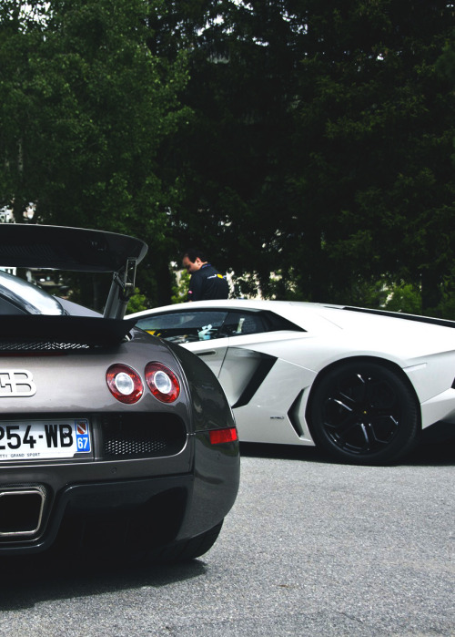 mrcheyl:  Veyron x Aventador | Source