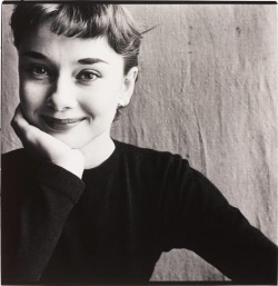 transistoradio:Irving Penn (1917-2009), Audrey Hepburn, Paris (1951), gelatin silver print, 34 x 34.9 cm. Via Phillips.