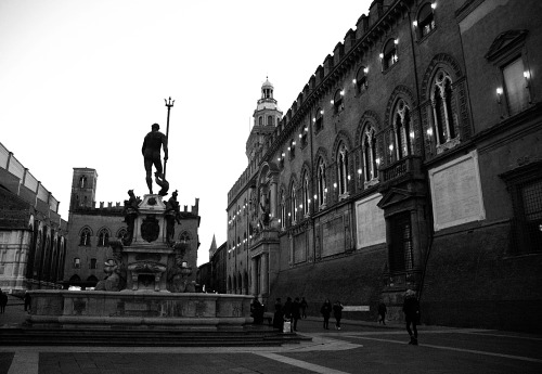 Bologna, in bianco e nero.