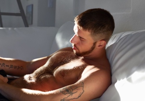 touch-my-beard:  Http://touch-my-beard.tumblr.com