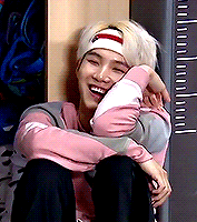 Yoongiggles *:・ﾟ✧