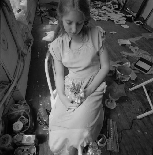 arterialtrees:Francesca Woodman In Her Studio, Providence, RI, 1976 • Douglas D.