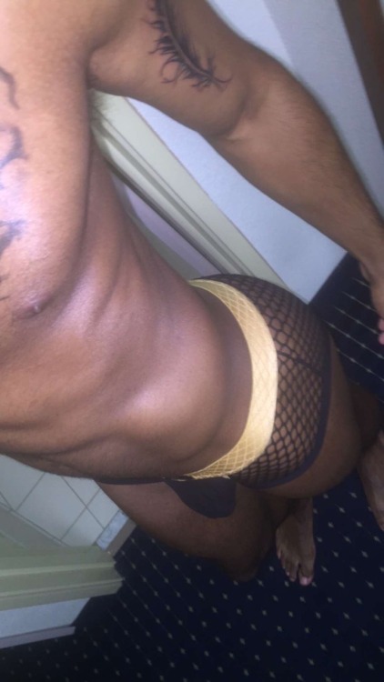 seanbeyond:  Follow my snapchat!! Seanbeyond is the name. 😘😘😘💋💋💋
