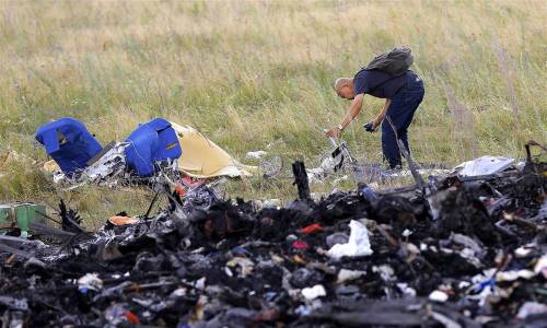 breakingnews:Dutch report: MH17 was likely shot down by ‘high-energy objects’AP: Ma