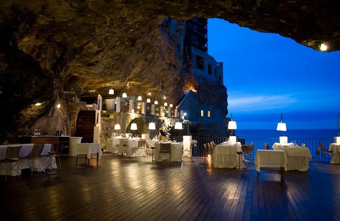 masterwolf6612:  cjc821:  jebiga-design-magazine:  The most sexiest dinner you could