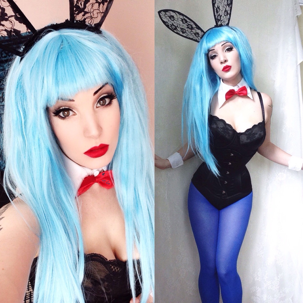 mirandarightsofficial:  That time Bulma had a 20&quot; waist.  Day 24 of #31diystilhalloween