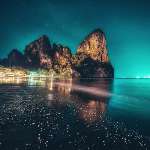 coiour-my-world:“Tropical Aurora” | Railay beach, Thailand || fpenta