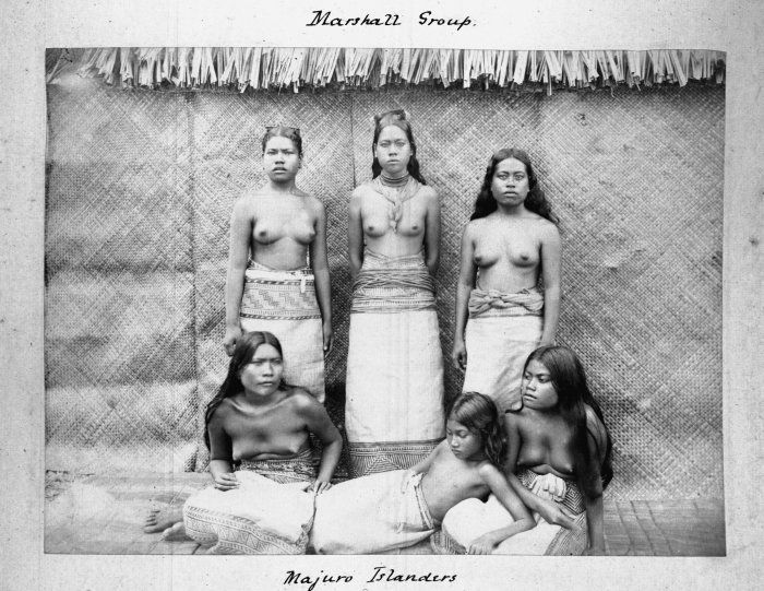 edlorado:Andrew, Thomas, 1855-1939 :Majuro Islanders, [1886 or 1887]A group of young