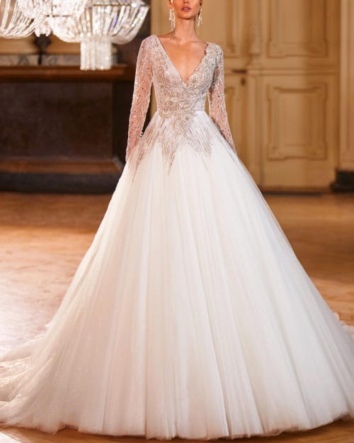 lacetulle: Milla Nova | Royal Collection